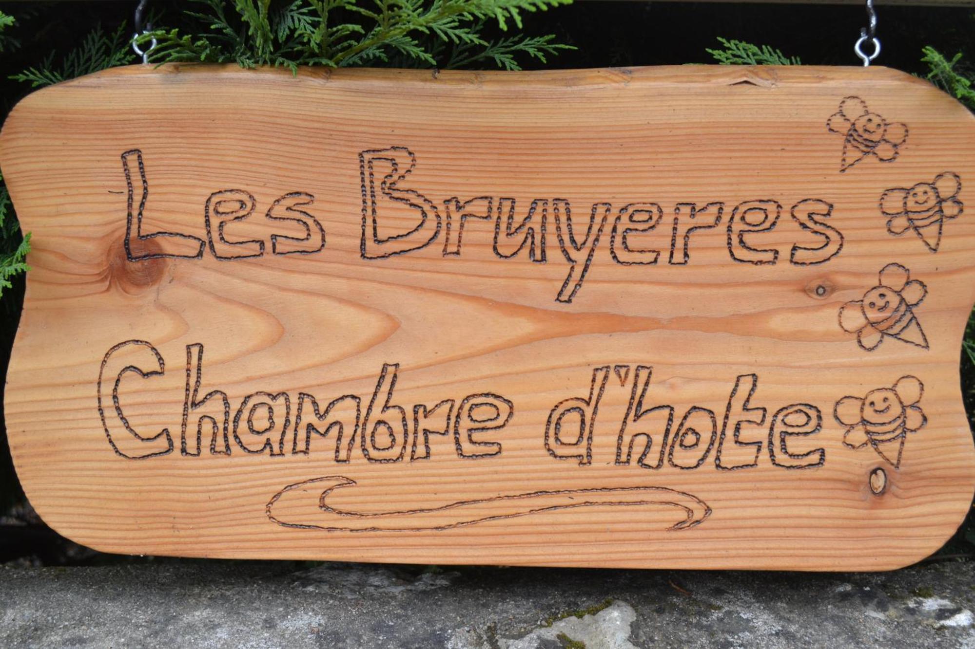 Les Bruyeres B&B Montbron エクステリア 写真